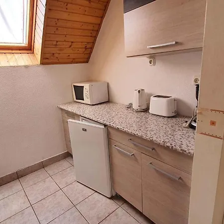 Two-bedroom Near 3 Apartment