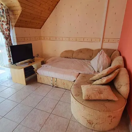 Apartman Two-bedroom Near 3 *