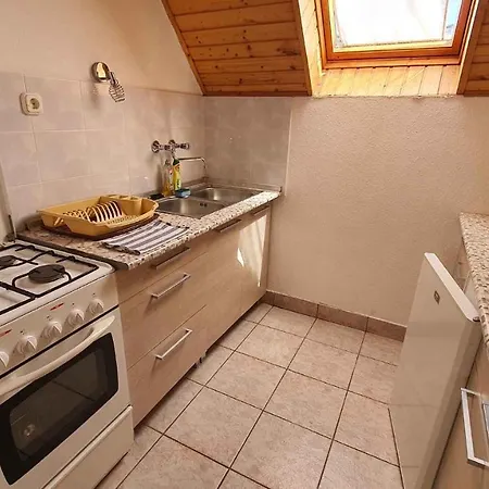 Two-bedroom Near 3 *