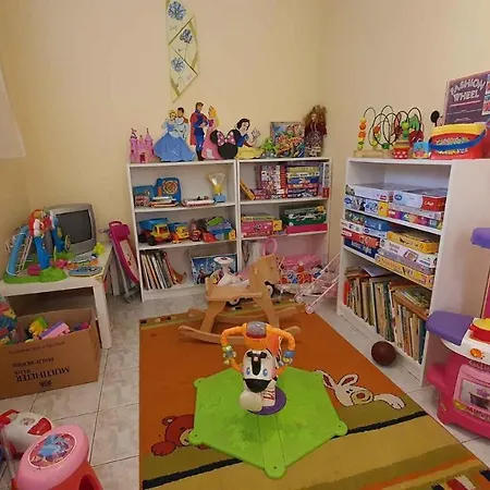 Two-bedroom Near 3 Apartment *