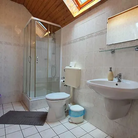 Two-bedroom Near 3 Apartment