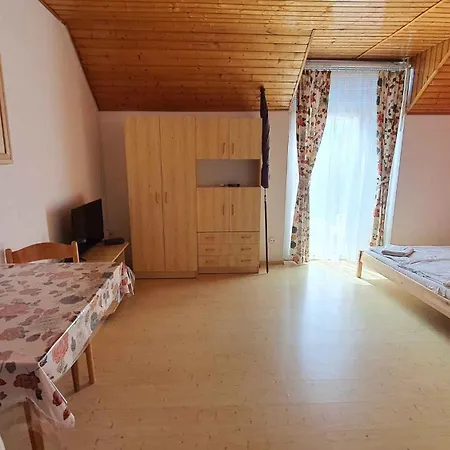 Two-bedroom Near 3 Apartment