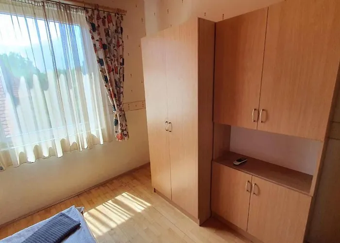 Two-bedroom Near 3 שיופוק