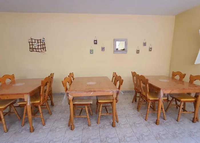 Two-bedroom Near 3 שיופוק