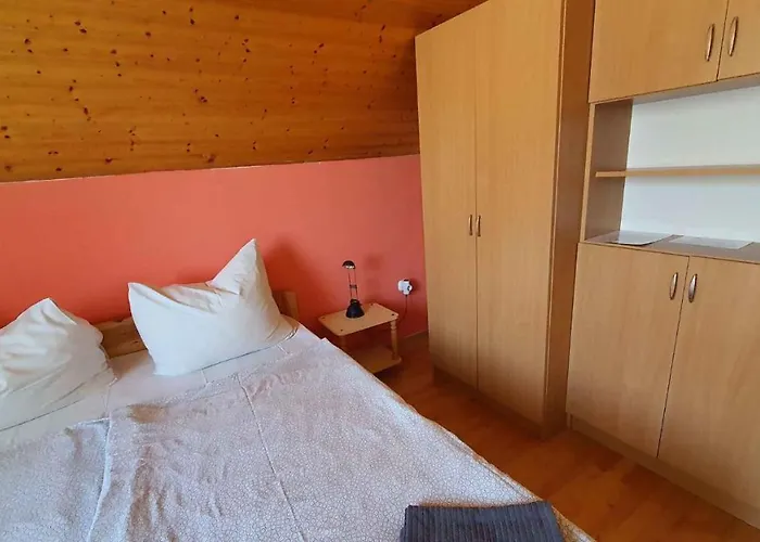 Two-bedroom Near 3 Apartamento *