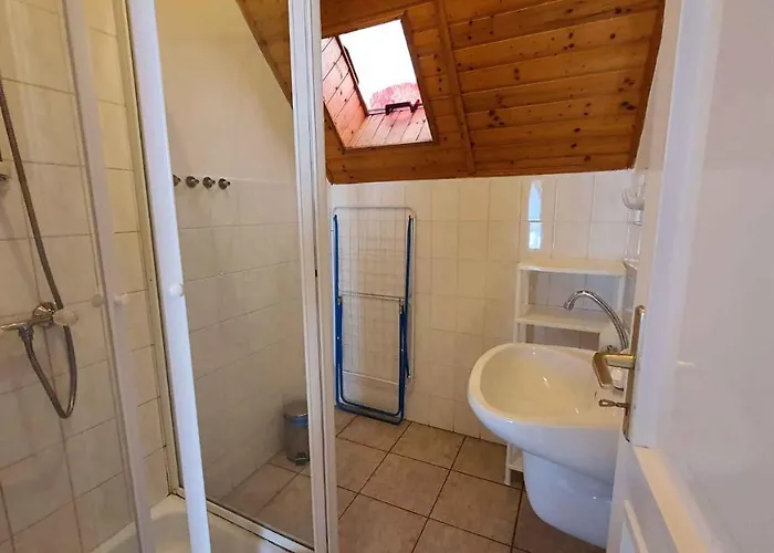 Two-bedroom Near 3 שיופוק