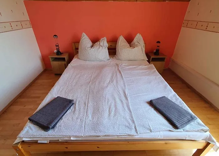 Two-bedroom Near 3 Apartamento *