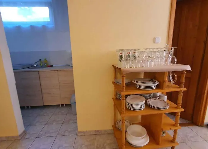 Two-bedroom Near 3 Apartamento