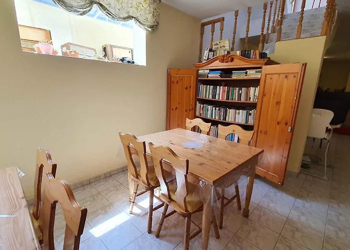 דירה Two-bedroom Near 3 שיופוק