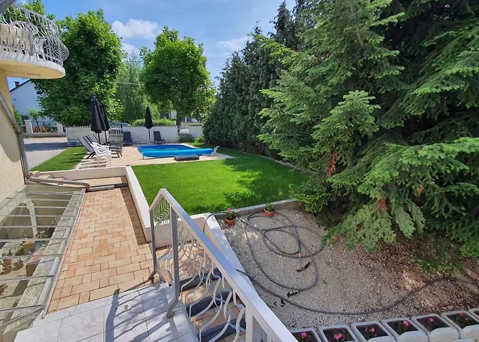 Two-bedroom Near 3 * Siófok